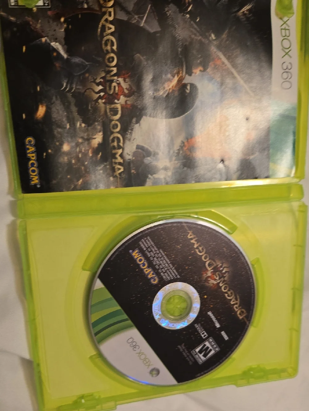 Capcom Dragon's Dogma Xbox Game - Black and Gold Cover